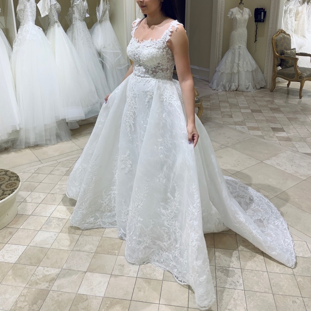 Wedding dress for sale. Size 8-10
